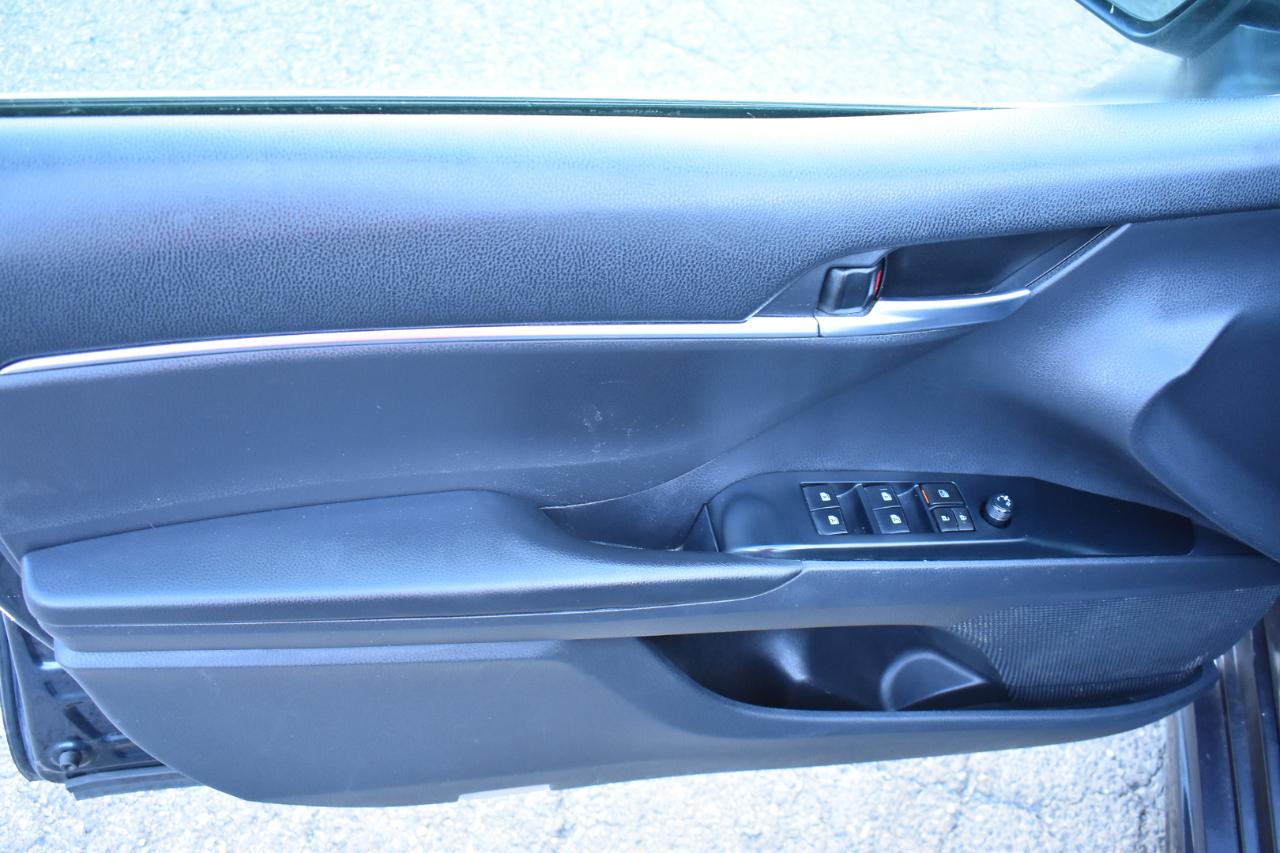 Toyota Camry XLE Auto (Natl) 2019