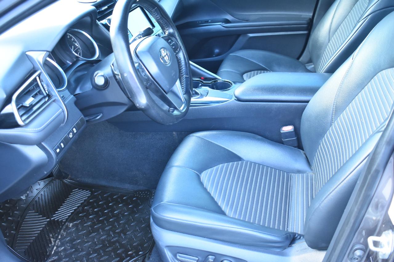 Toyota Camry XLE Auto (Natl) 2019