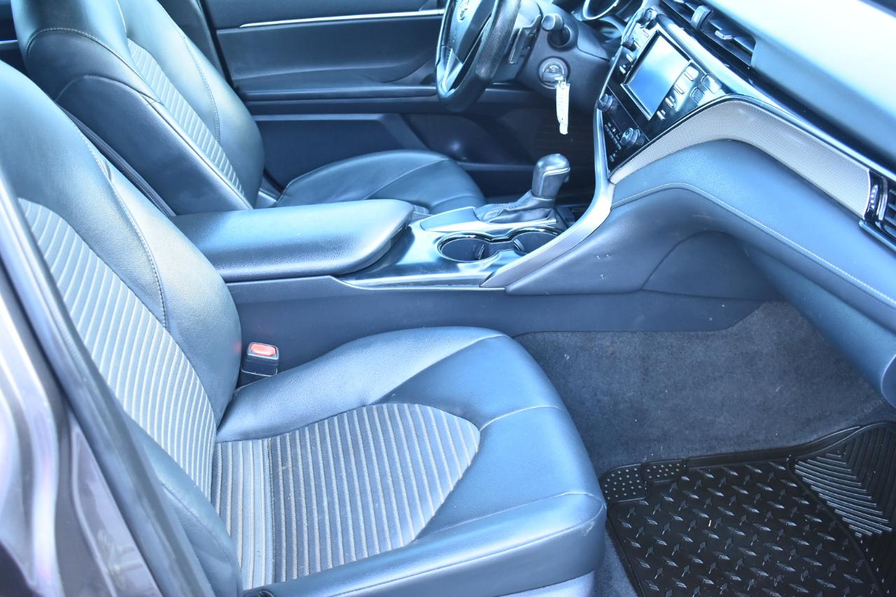 Toyota Camry XLE Auto (Natl) 2019