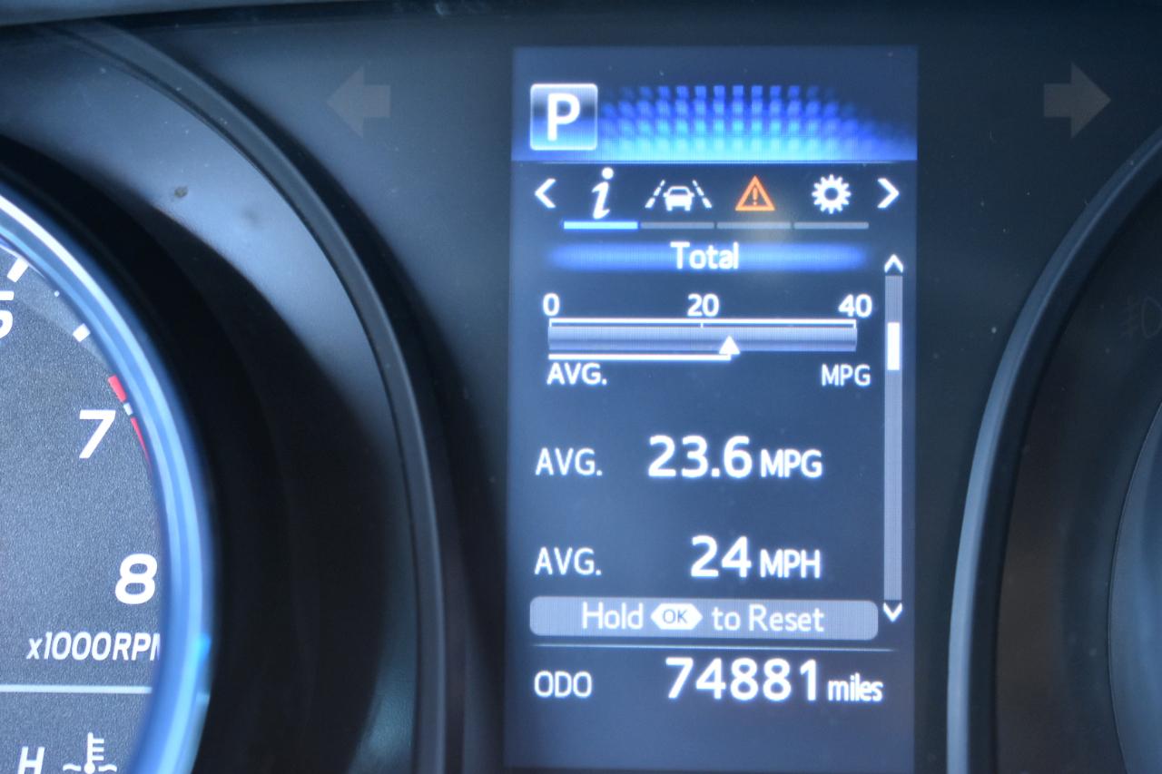 Toyota Camry XLE Auto (Natl) 2019