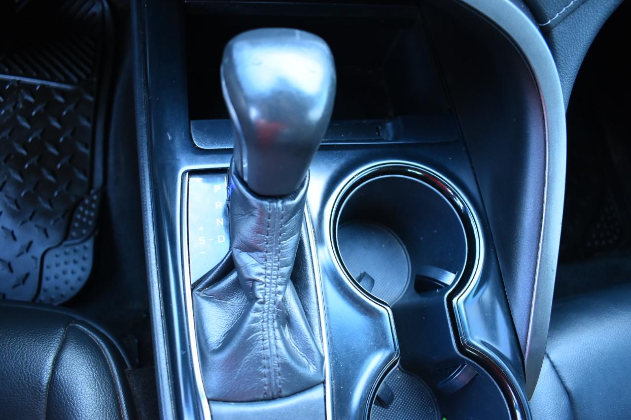 Toyota Camry XLE Auto (Natl) 2019
