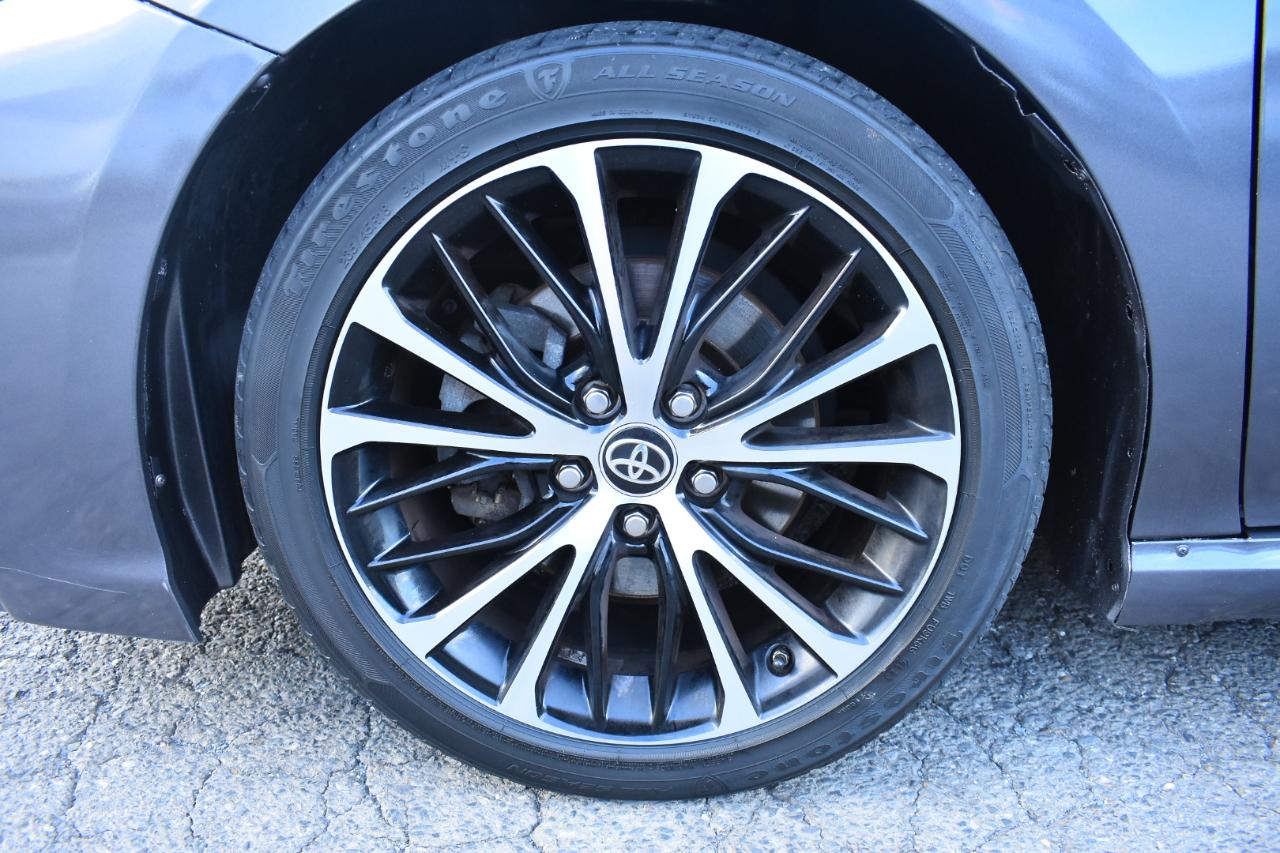 Toyota Camry XLE Auto (Natl) 2019