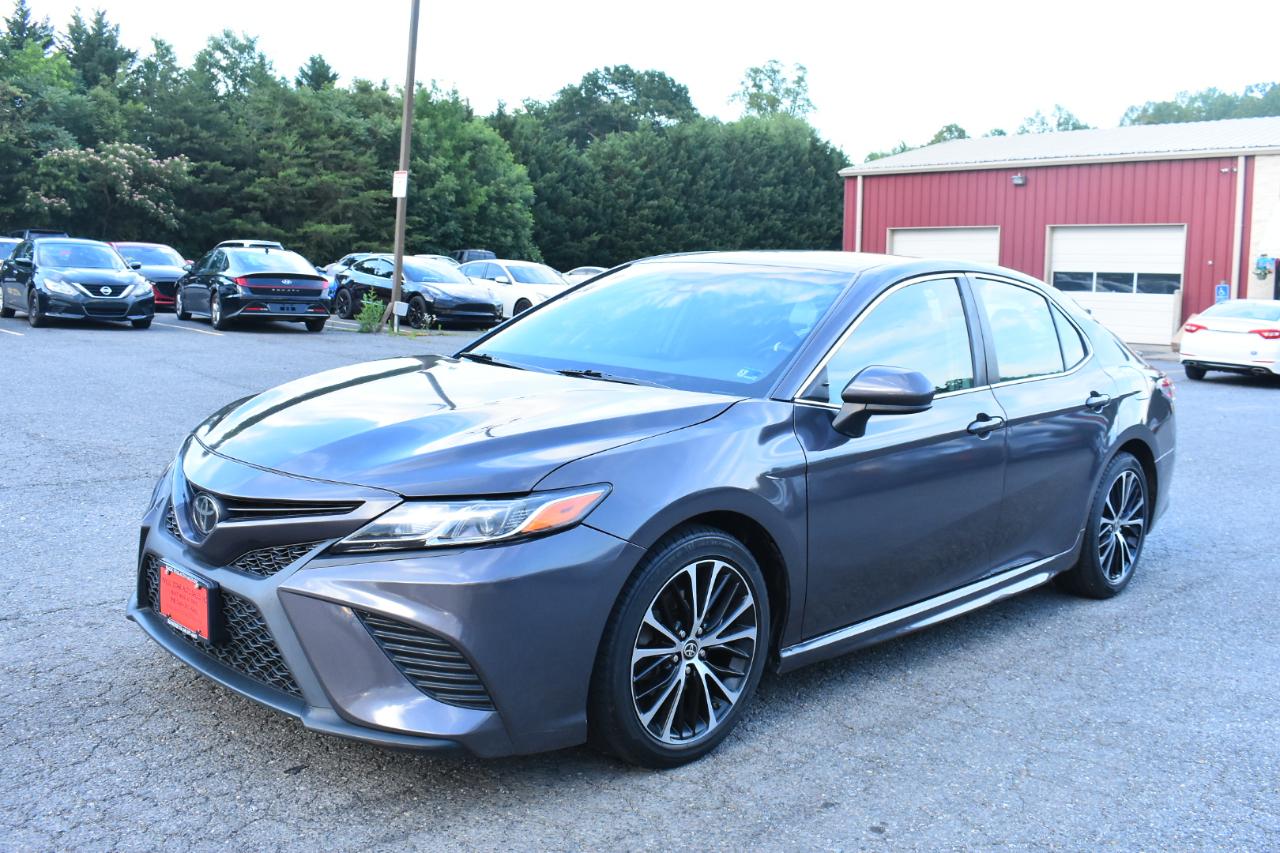 Toyota Camry XLE Auto (Natl) 2019