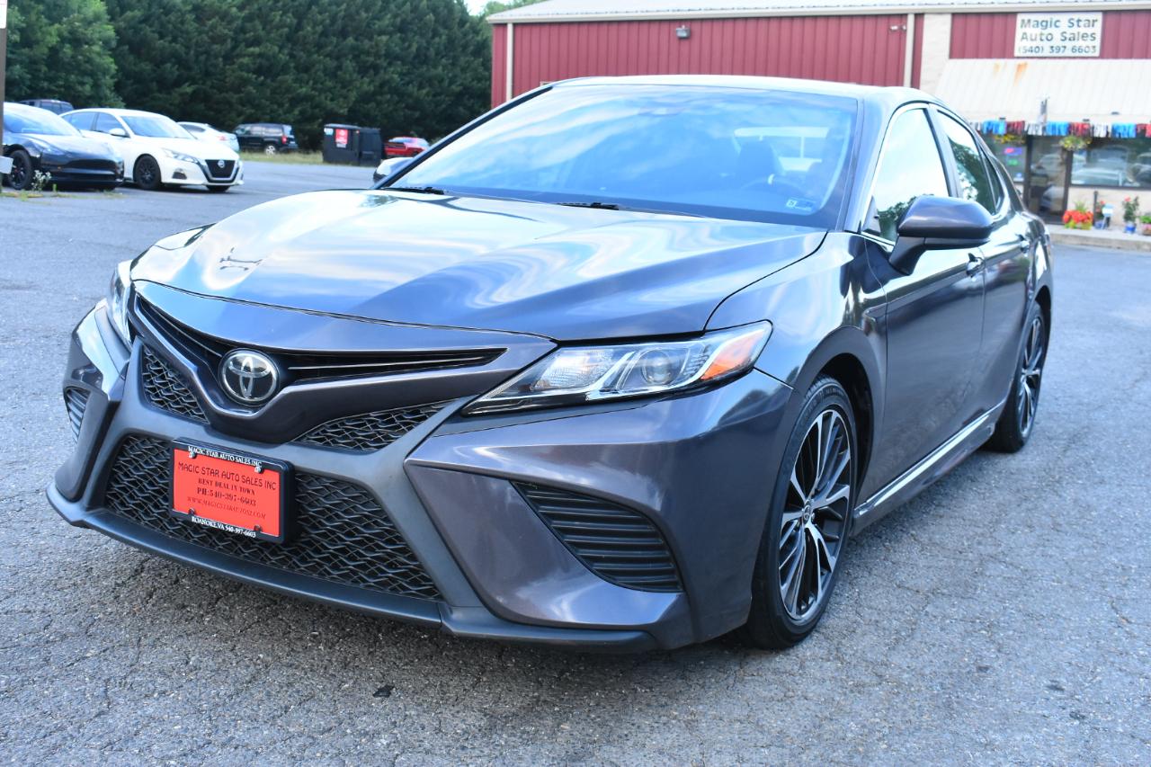 Toyota Camry XLE Auto (Natl) 2019