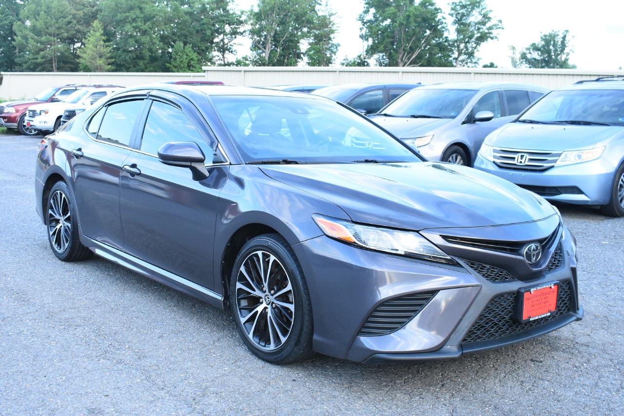 Toyota Camry XLE Auto (Natl) 2019