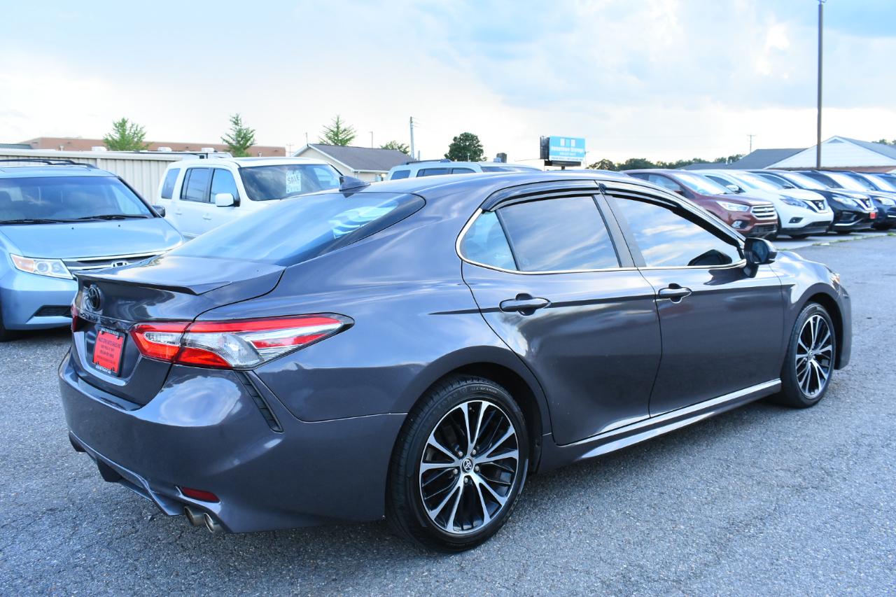 Toyota Camry XLE Auto (Natl) 2019