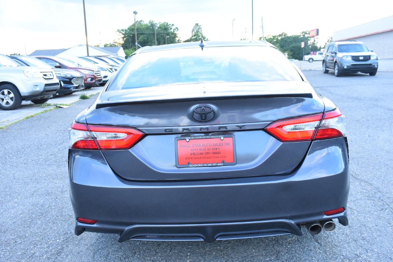 Toyota Camry XLE Auto (Natl) 2019