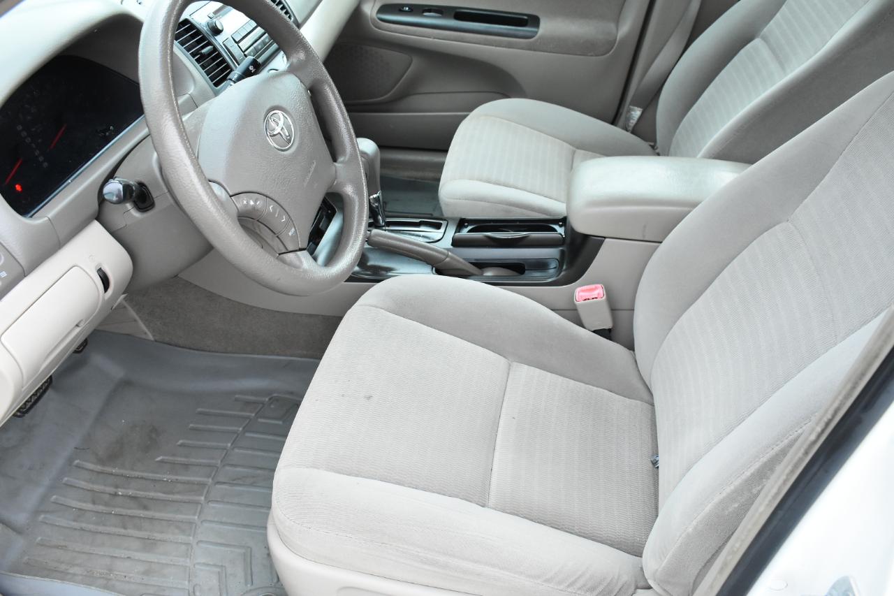 Toyota Camry 4dr Sdn XLE Auto (Natl) 2006