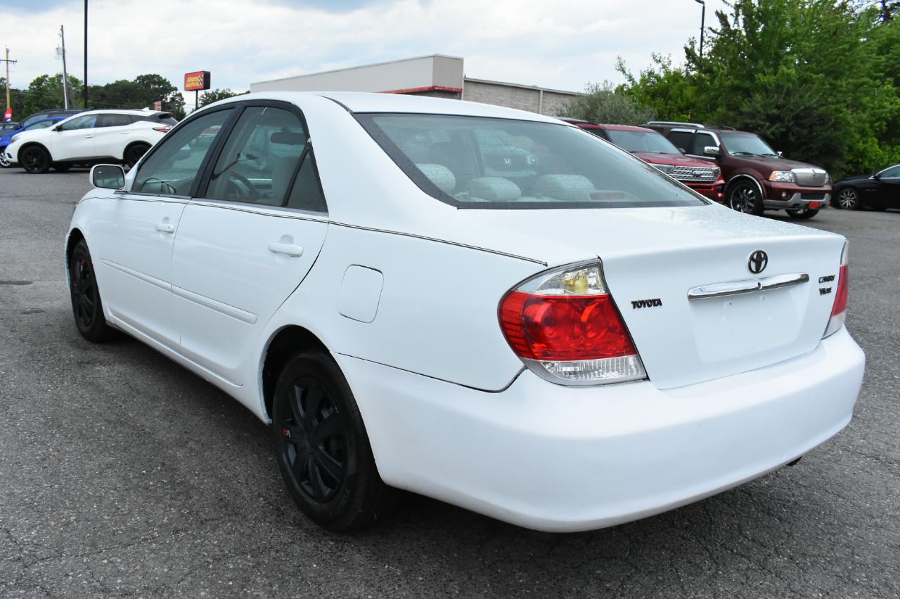 Toyota Camry 4dr Sdn XLE Auto (Natl) 2006