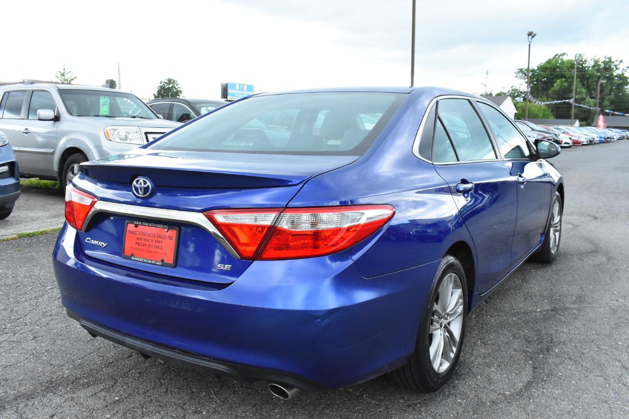 Toyota Camry 4dr Sdn I4 Auto SE w/Special Edition Pkg (Natl) 2016