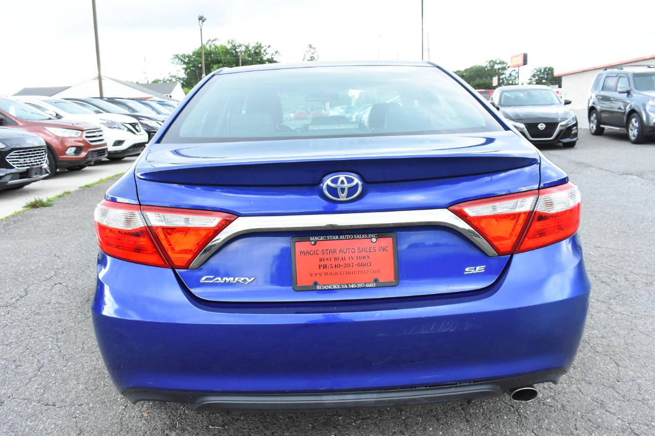 Toyota Camry 4dr Sdn I4 Auto SE w/Special Edition Pkg (Natl) 2016