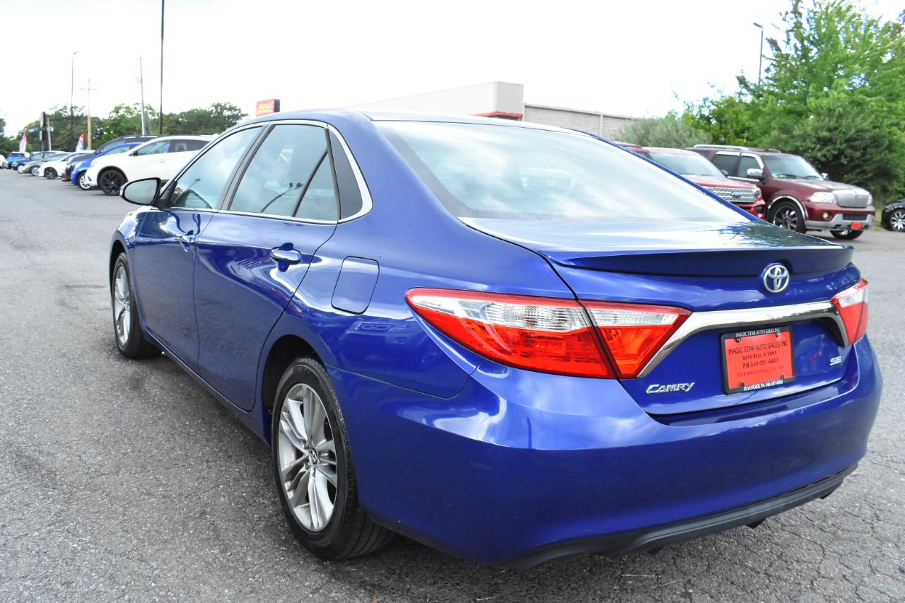 Toyota Camry 4dr Sdn I4 Auto SE w/Special Edition Pkg (Natl) 2016