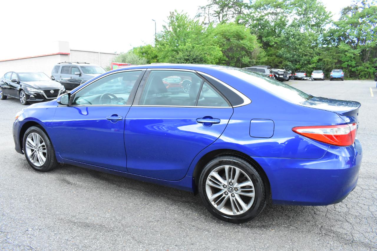 Toyota Camry 4dr Sdn I4 Auto SE w/Special Edition Pkg (Natl) 2016