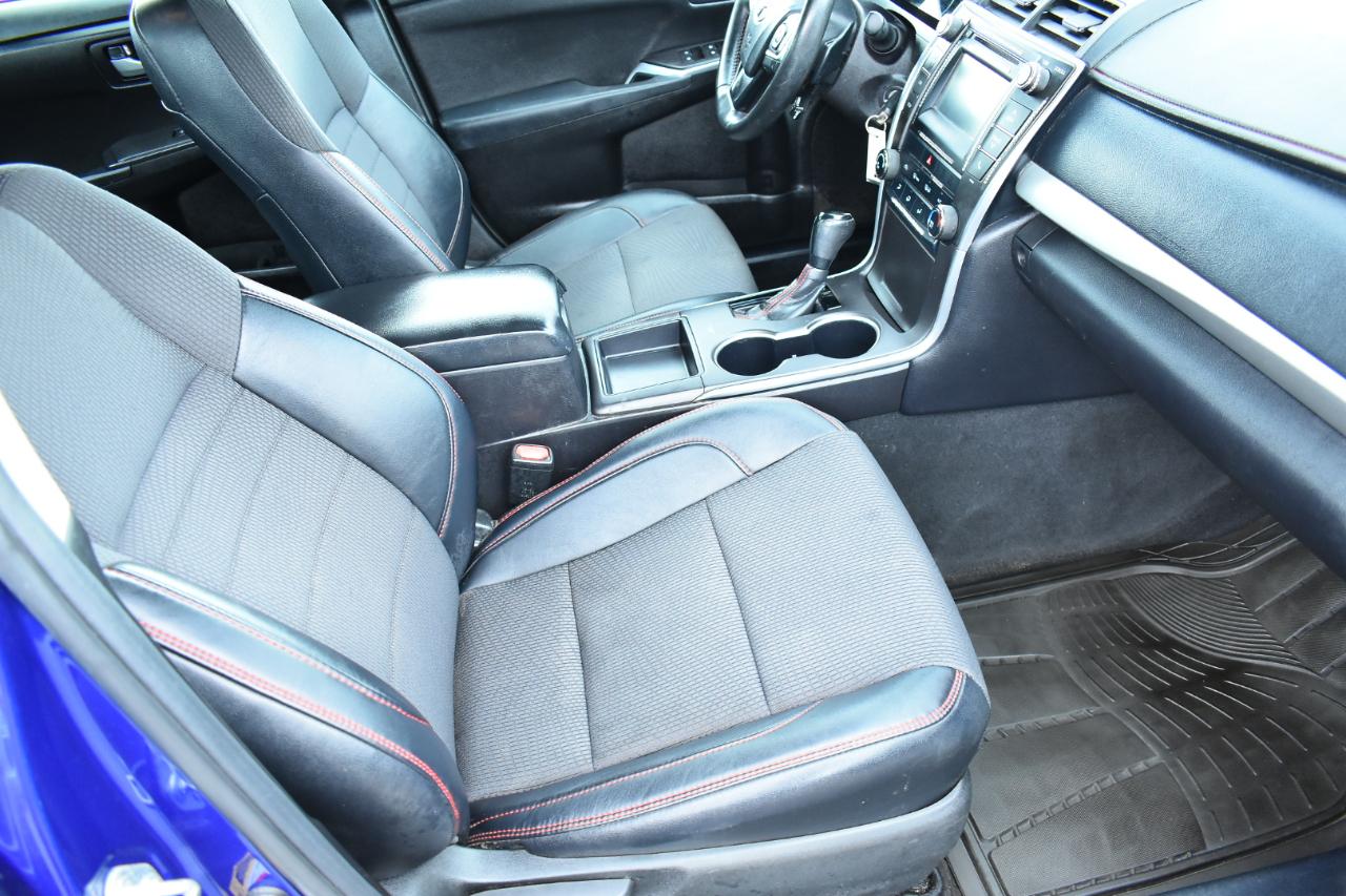 Toyota Camry 4dr Sdn I4 Auto SE w/Special Edition Pkg (Natl) 2016