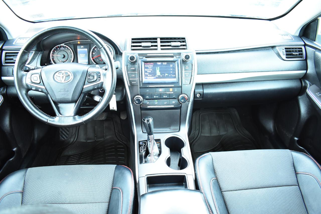 Toyota Camry 4dr Sdn I4 Auto SE w/Special Edition Pkg (Natl) 2016