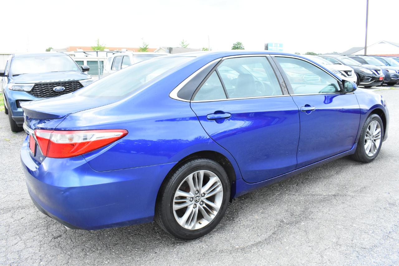 Toyota Camry 4dr Sdn I4 Auto SE w/Special Edition Pkg (Natl) 2016