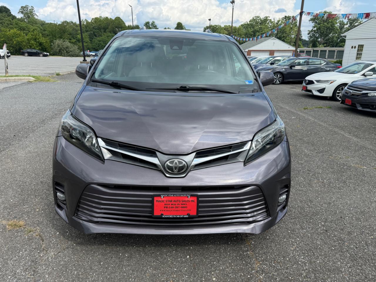 Toyota Sienna XLE Auto Access Seat FWD 7-Passenger (Natl) 2018