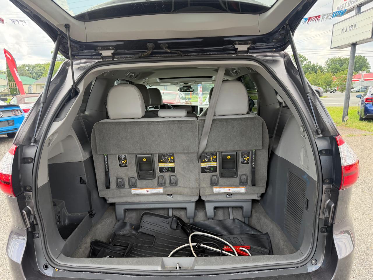 Toyota Sienna XLE Auto Access Seat FWD 7-Passenger (Natl) 2018