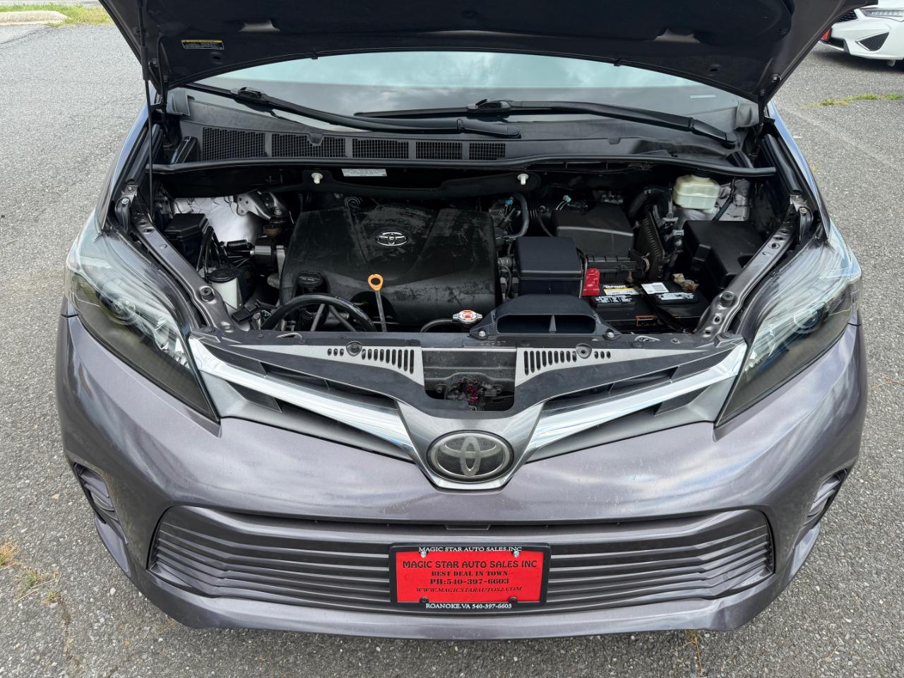 Toyota Sienna XLE Auto Access Seat FWD 7-Passenger (Natl) 2018