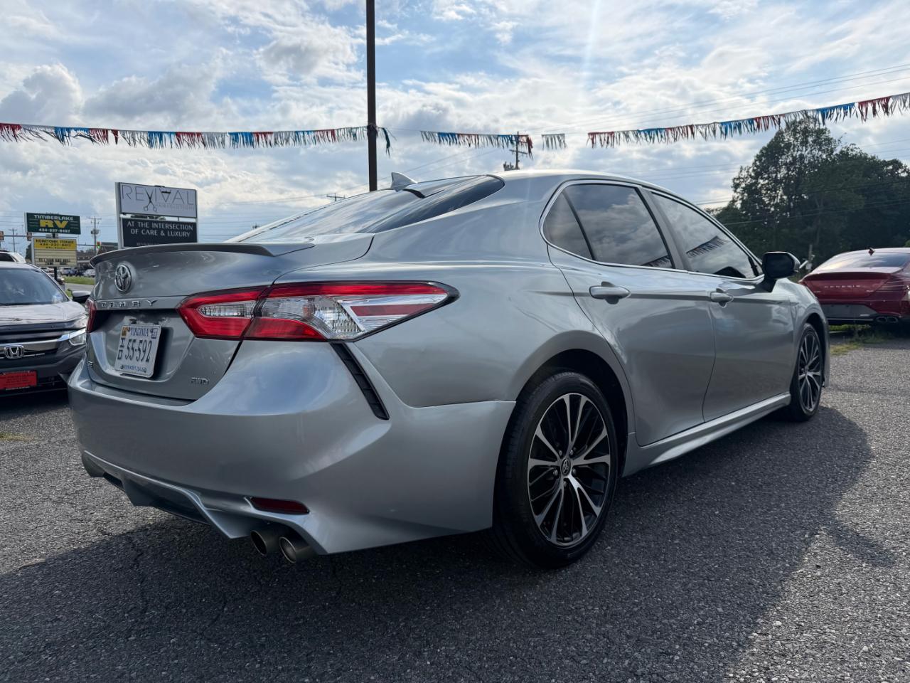 Toyota Camry SE Auto AWD (Natl) 2020
