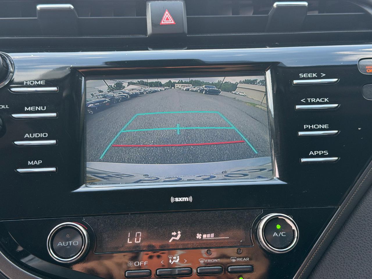 Toyota Camry SE Auto AWD (Natl) 2020