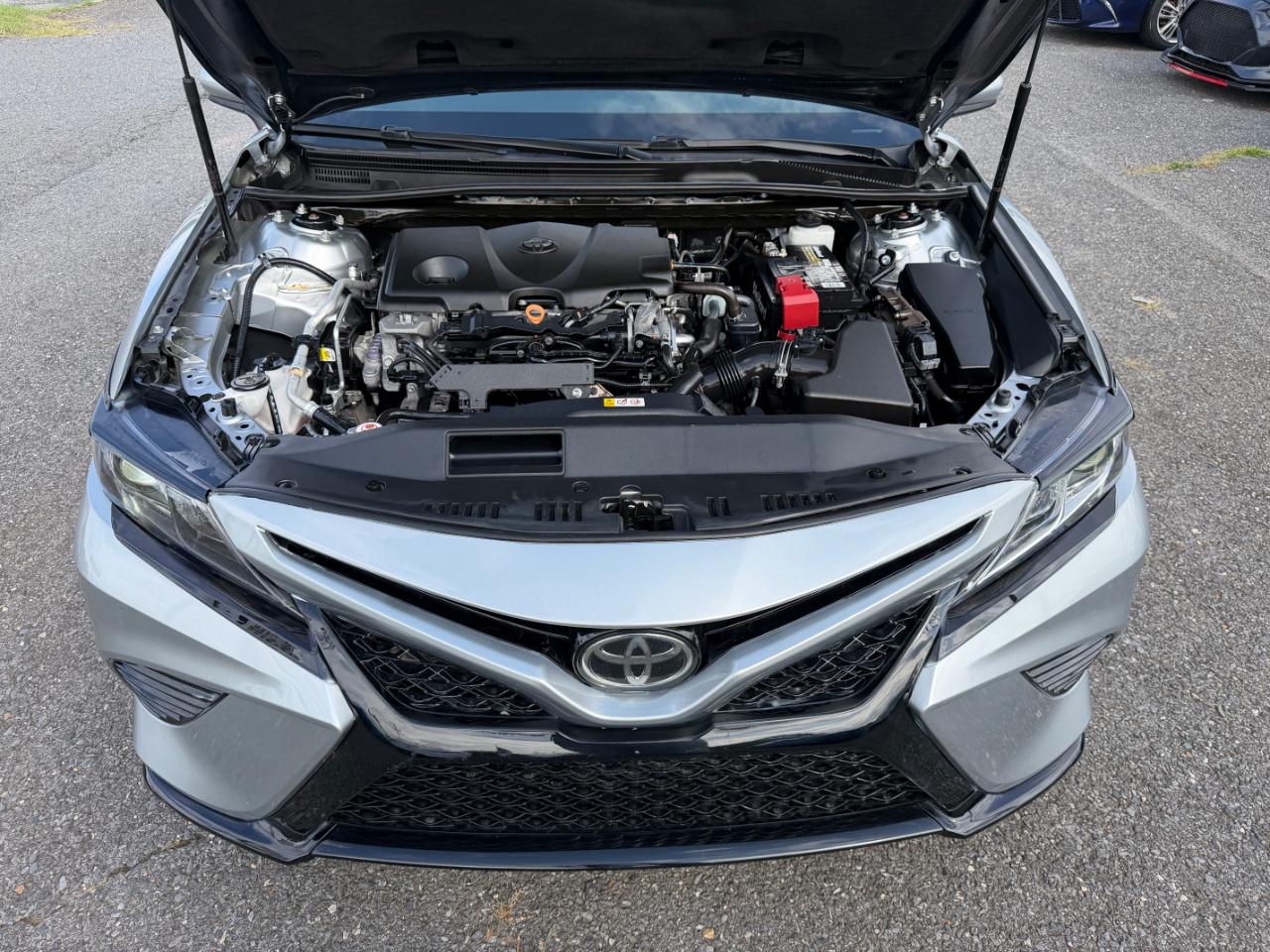 Toyota Camry SE Auto AWD (Natl) 2020