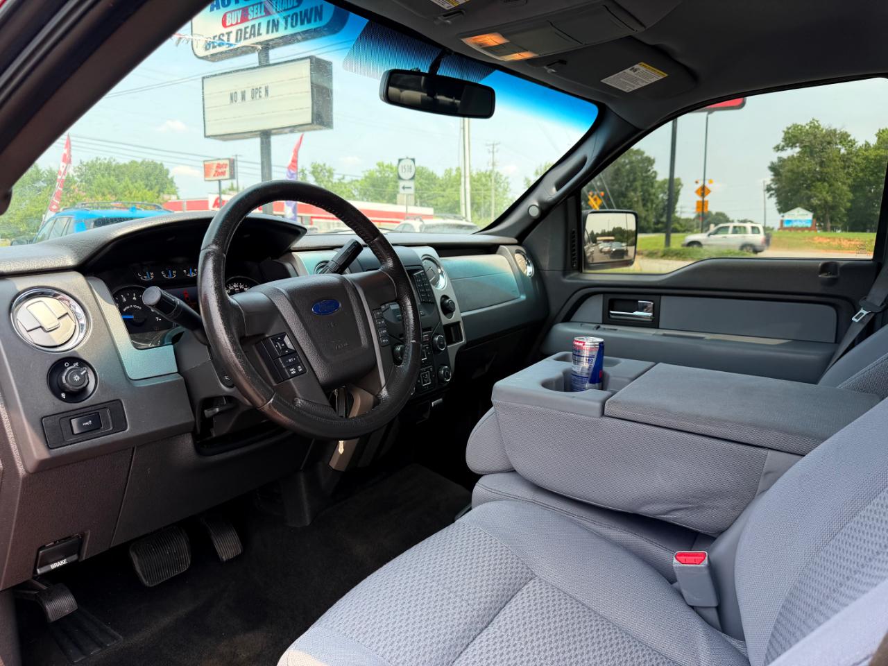 Ford F-150 4WD SuperCrew 145" Platinum 2013