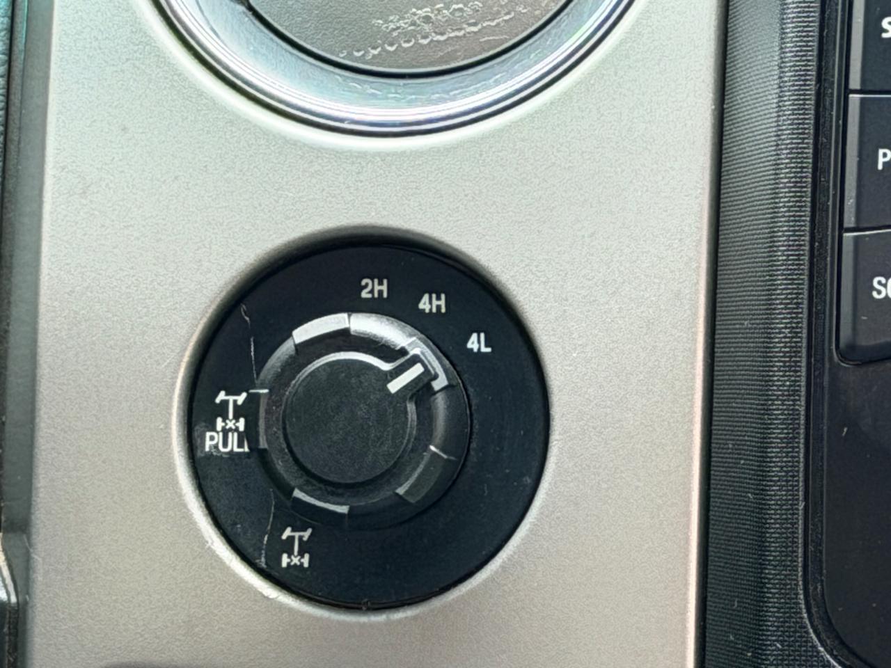 Ford F-150 4WD SuperCrew 145" Platinum 2013