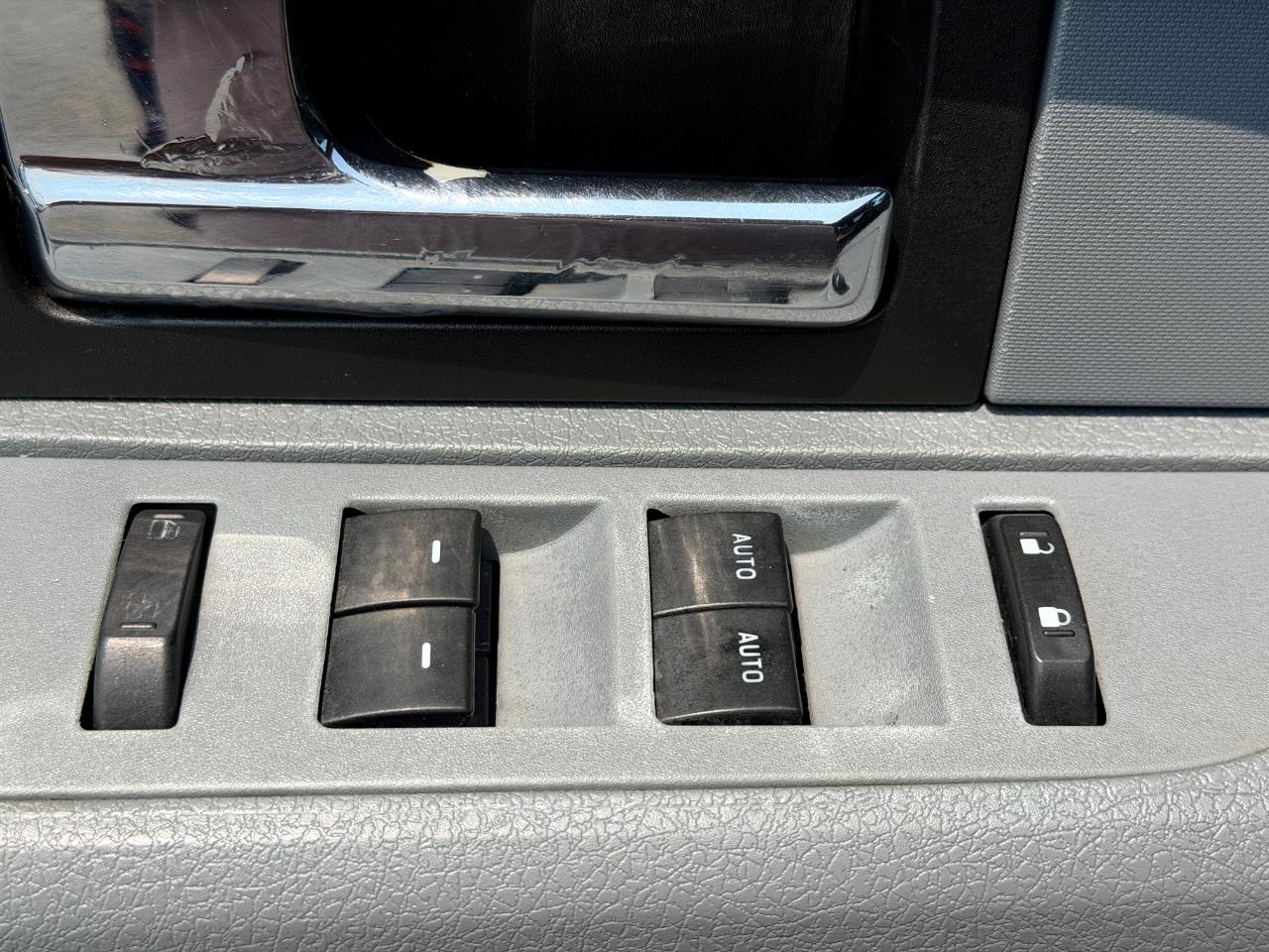 Ford F-150 4WD SuperCrew 145" Platinum 2013