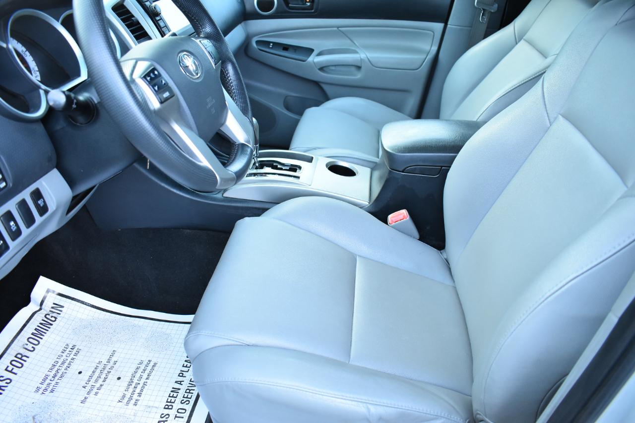 Toyota Tacoma 4WD Double Cab LB V6 AT (Natl) 2013