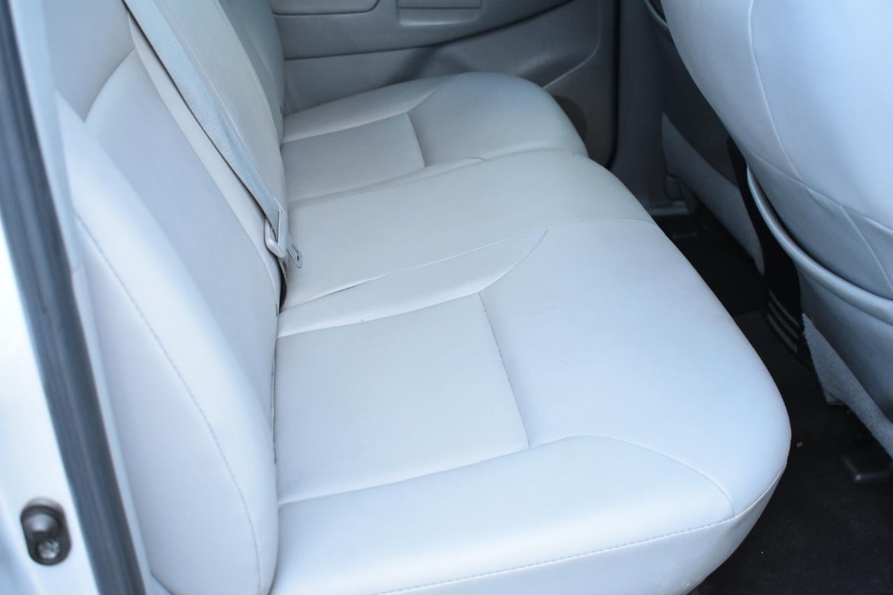 Toyota Tacoma 4WD Double Cab LB V6 AT (Natl) 2013