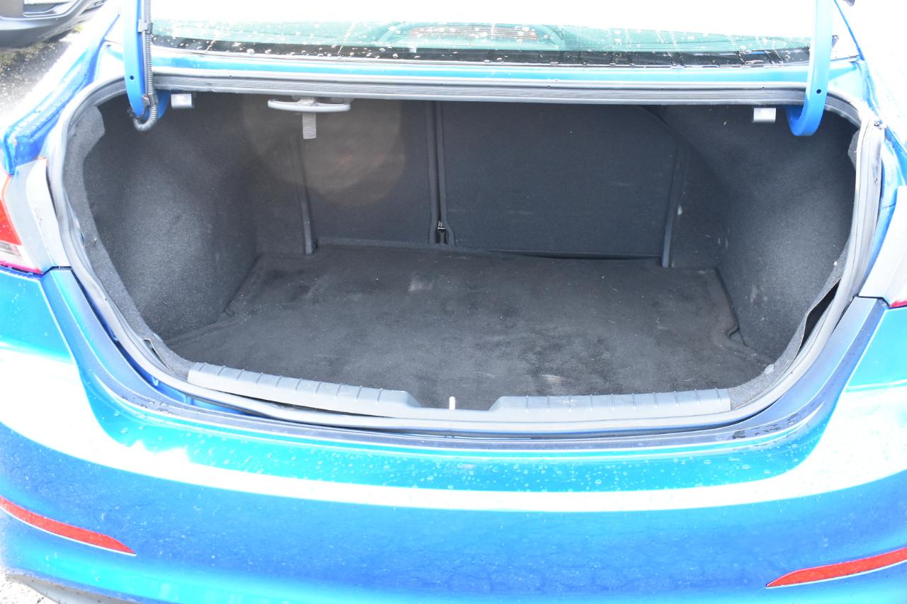 Hyundai Elantra SE 2.0L Auto (Alabama) 2017