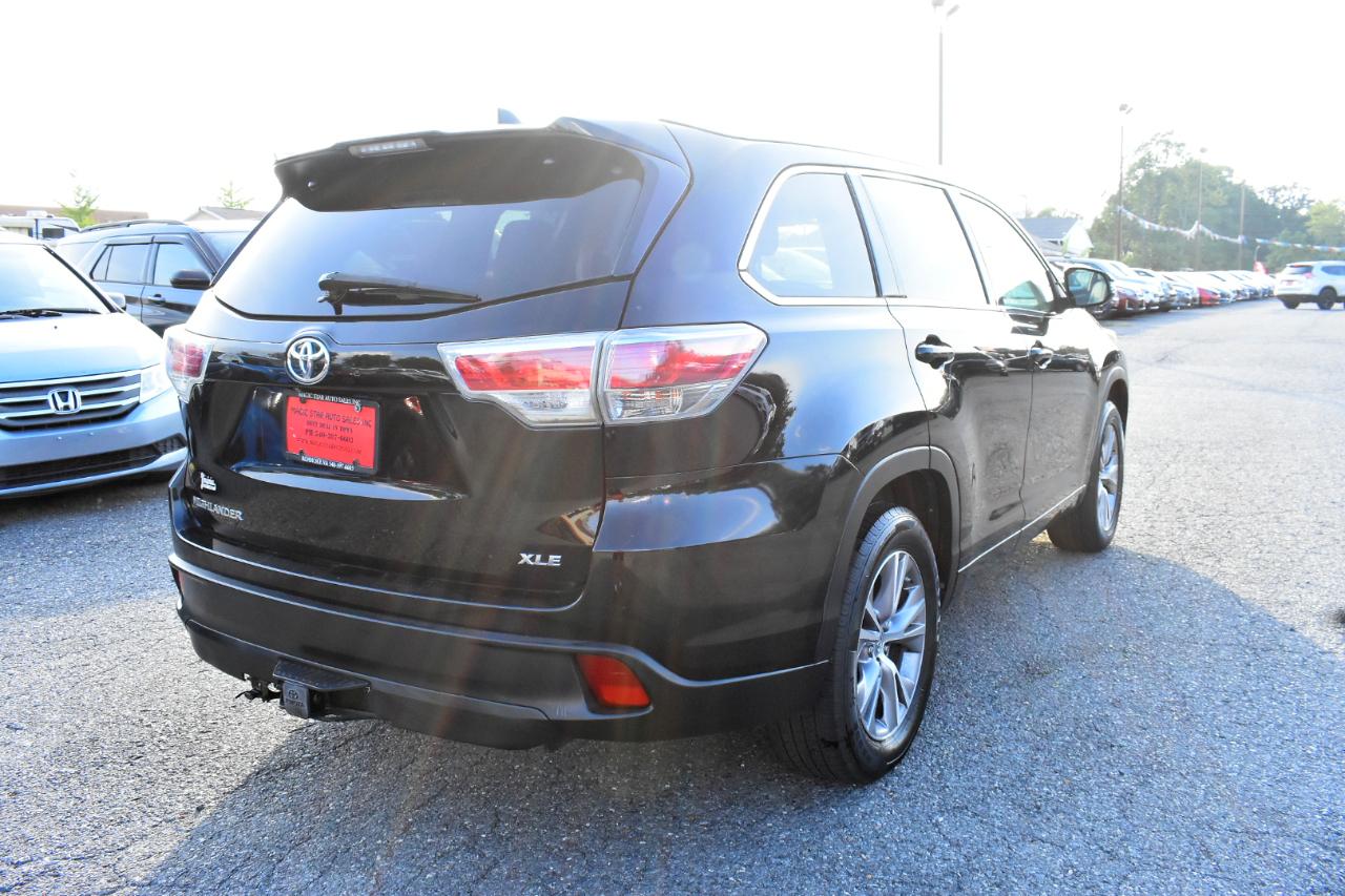 Toyota Highlander FWD 4dr V6 XLE (Natl) 2015