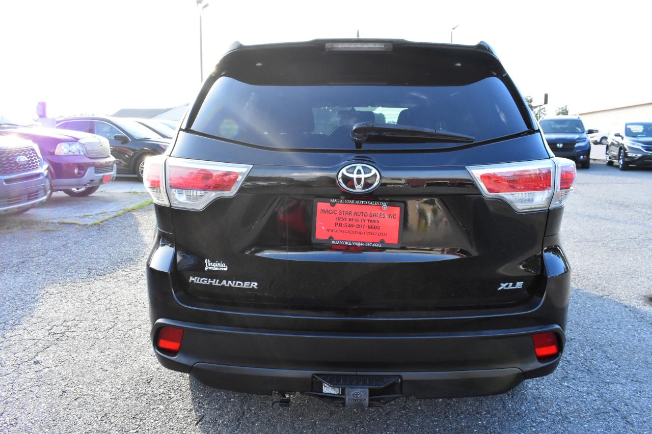 Toyota Highlander FWD 4dr V6 XLE (Natl) 2015