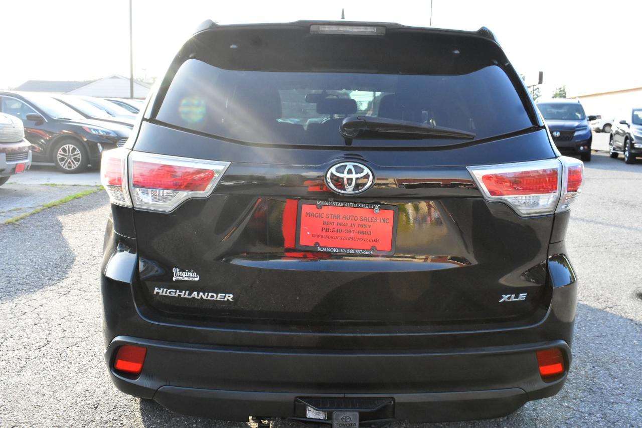 Toyota Highlander FWD 4dr V6 XLE (Natl) 2015