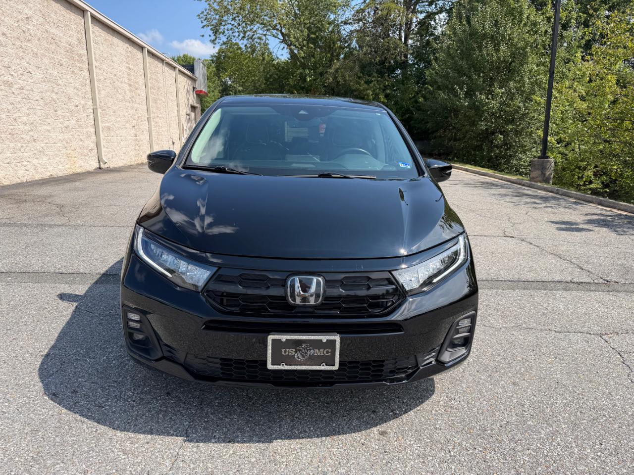 Honda Odyssey Touring Auto 2025
