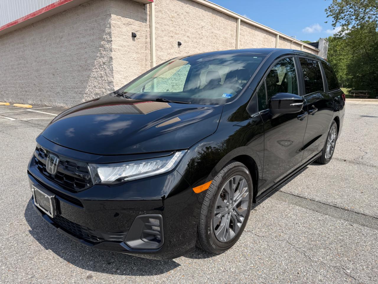 Honda Odyssey Touring Auto 2025