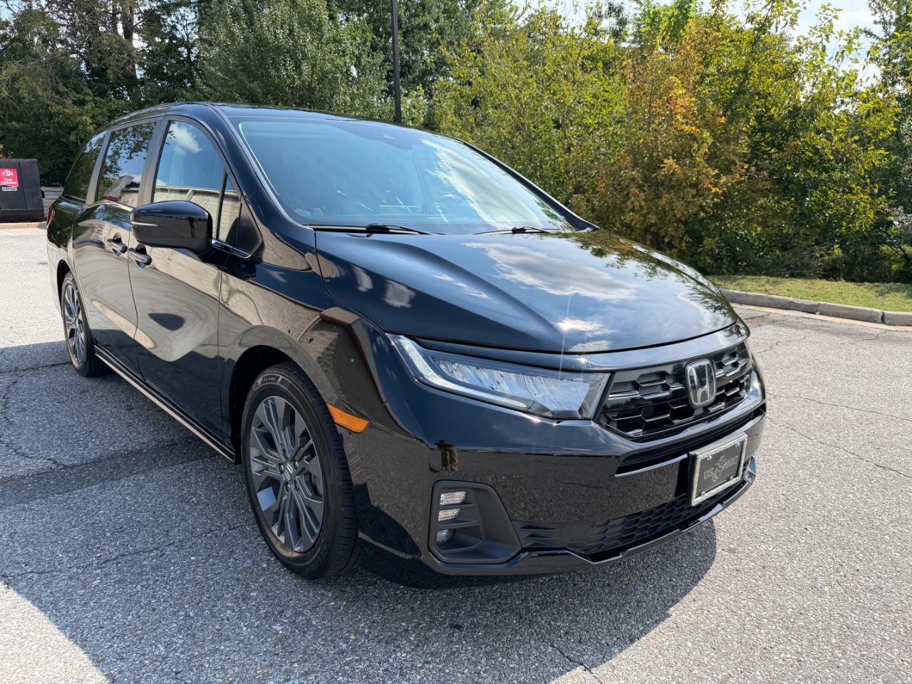Honda Odyssey Touring Auto 2025