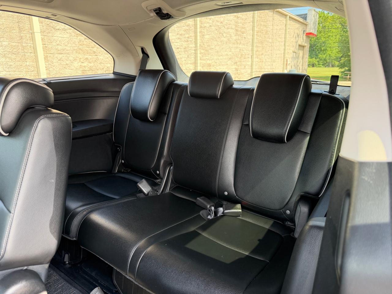 Honda Odyssey Touring Auto 2025