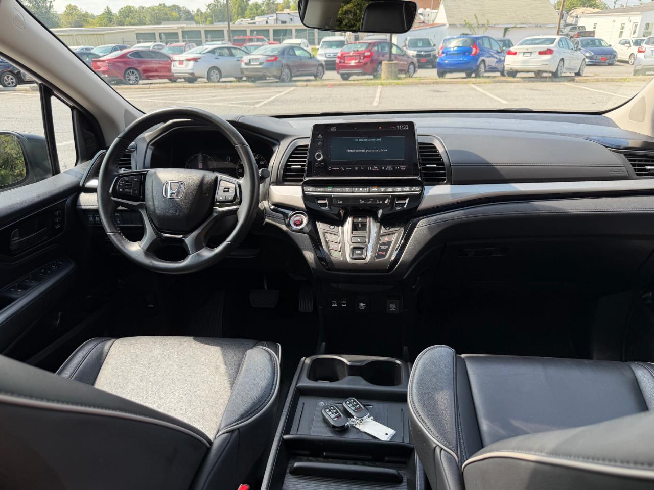 Honda Odyssey Touring Auto 2025