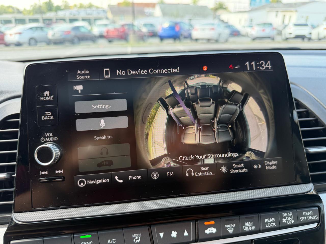 Honda Odyssey Touring Auto 2025
