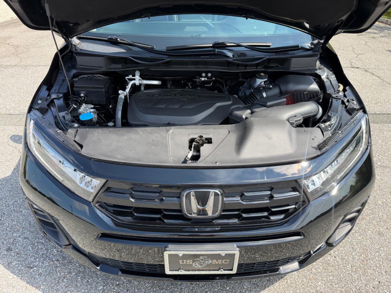 Honda Odyssey Touring Auto 2025