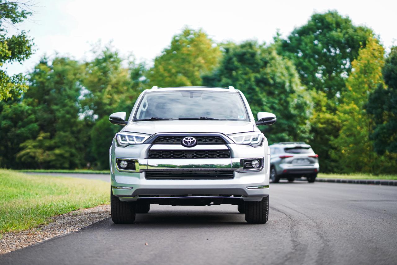 Toyota 4Runner TRD Off Road Premium 4WD (Natl) 2017