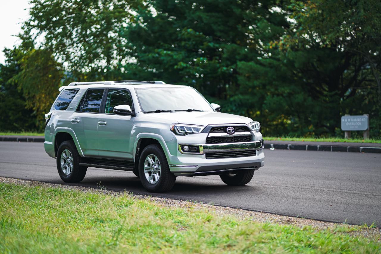 Toyota 4Runner TRD Off Road Premium 4WD (Natl) 2017