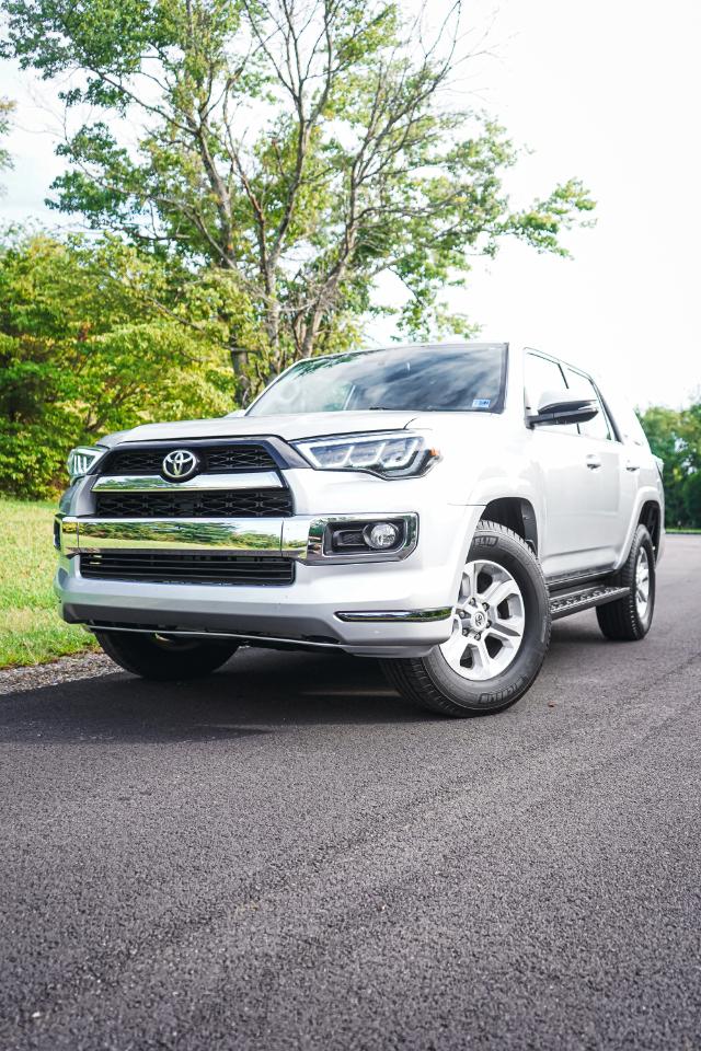 Toyota 4Runner TRD Off Road Premium 4WD (Natl) 2017