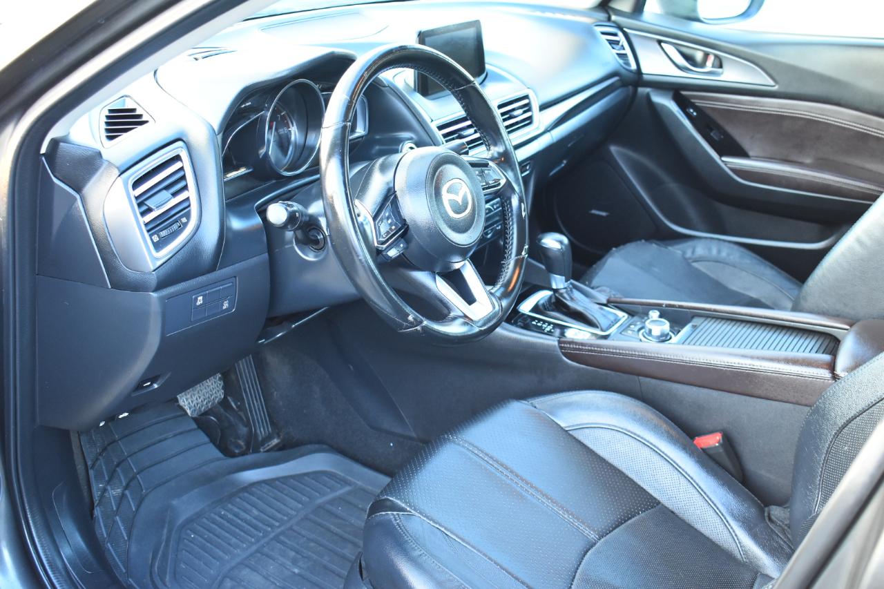 Mazda Mazda3 4-Door Grand Touring Auto 2017