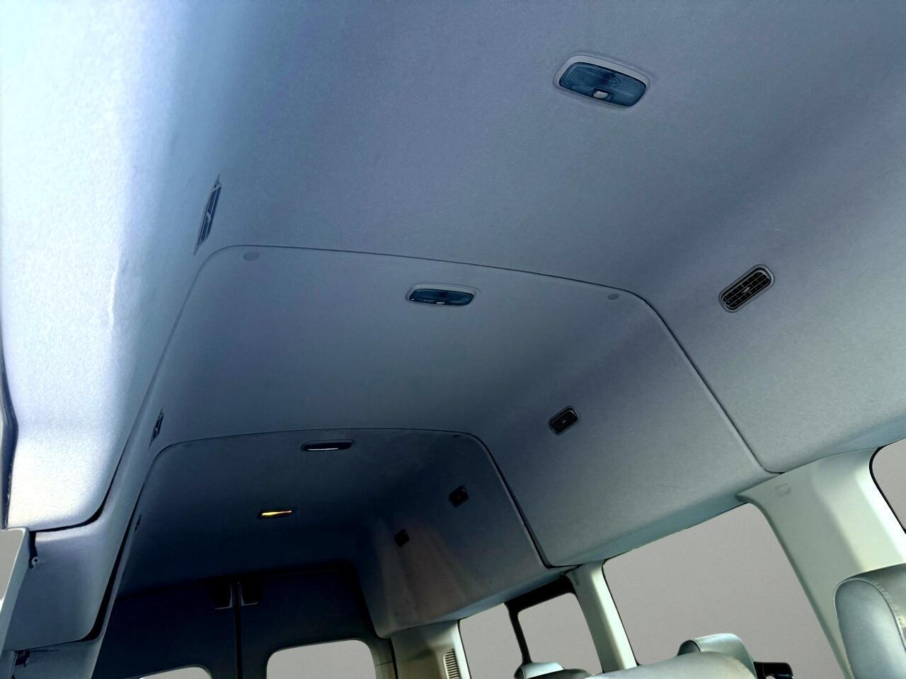 2016 Ford Transit XLT - Photo 21