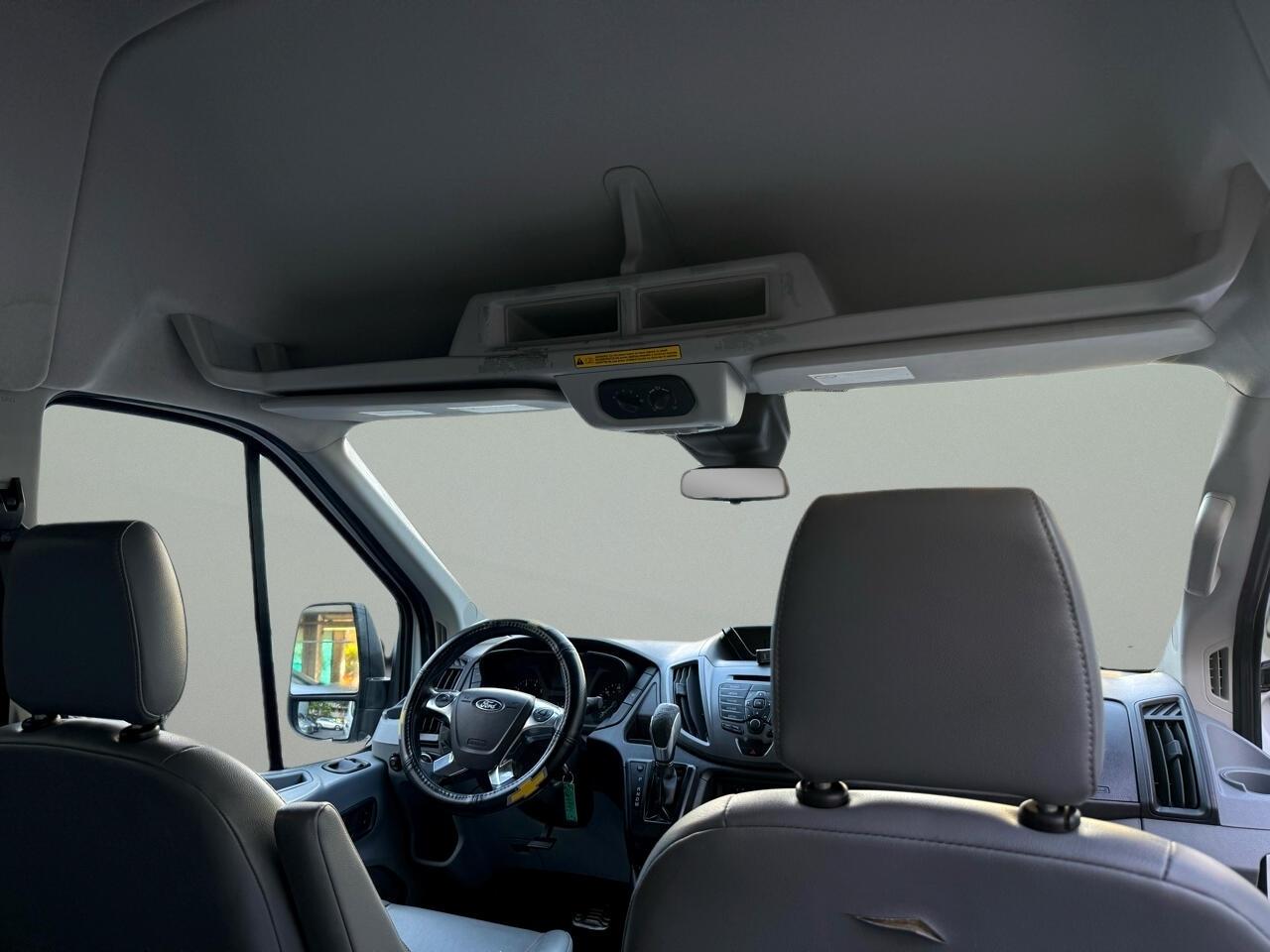 2016 Ford Transit XLT - Photo 22