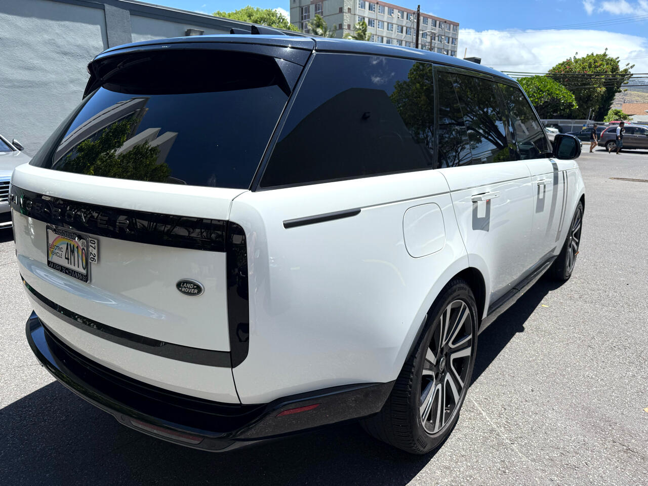 2023 Land Rover Range Rover SE photo 7