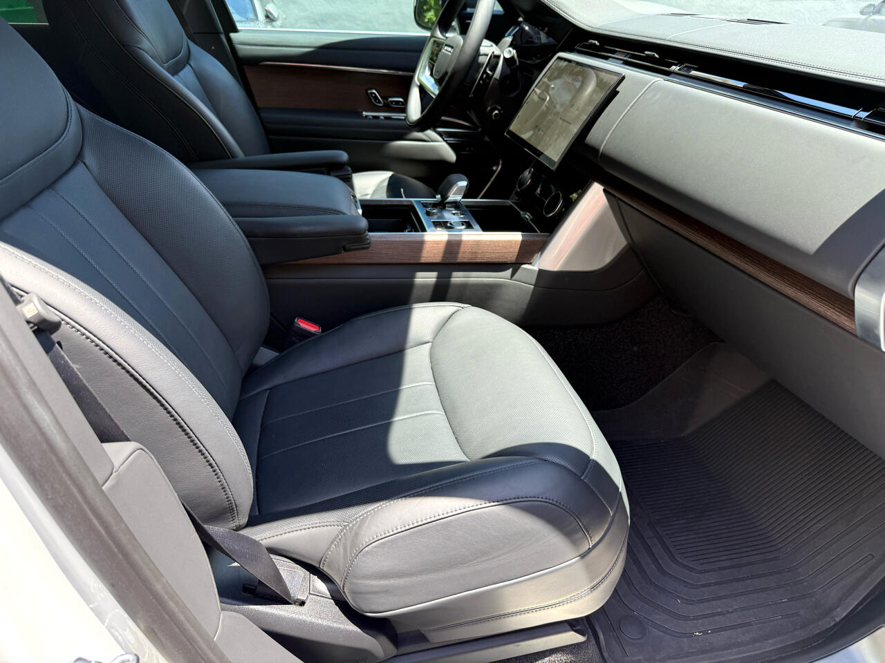 2023 Land Rover Range Rover SE photo 31